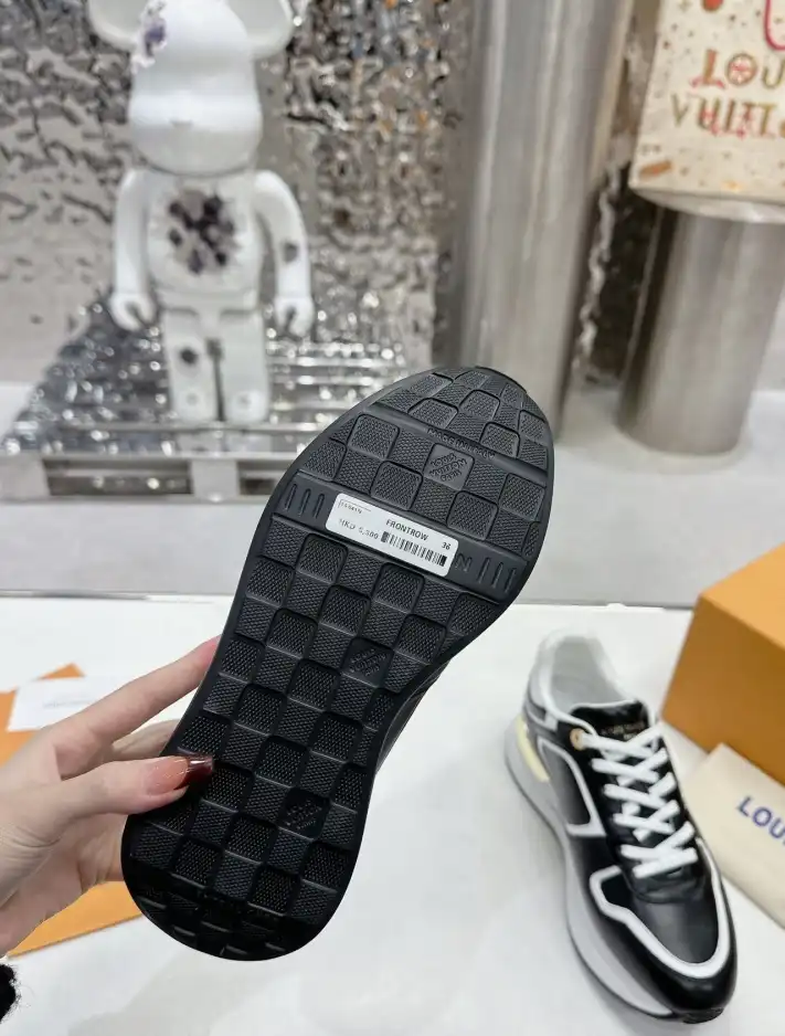 hype Louis Vuitton Sneakers