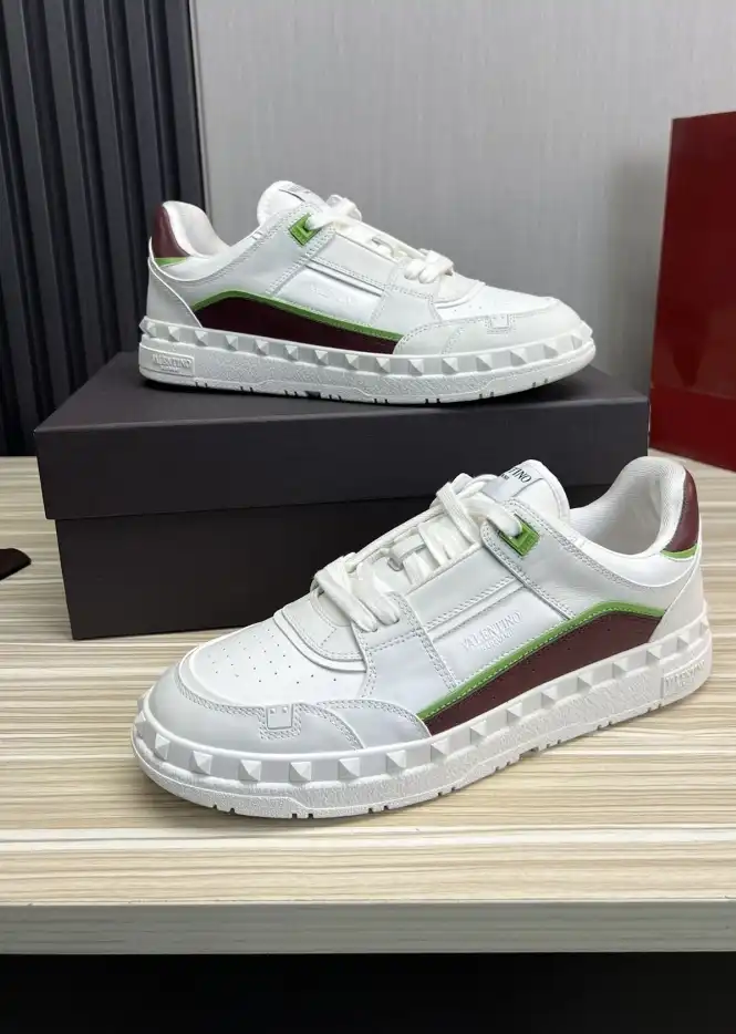 hype Valentino Sneakers