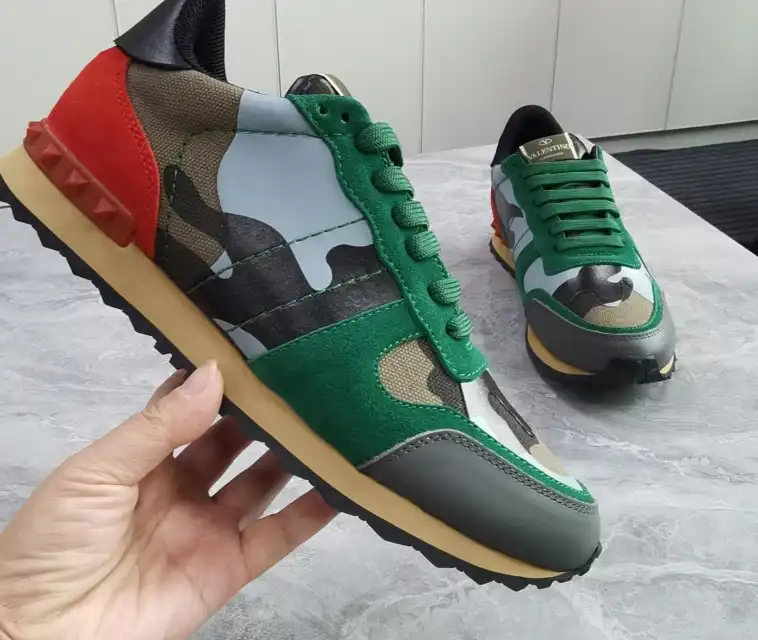 hype Valentino Sneakers