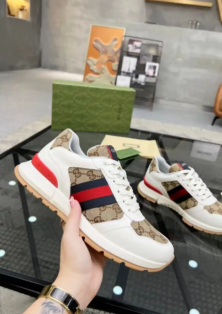 hype Gucci Sneakers