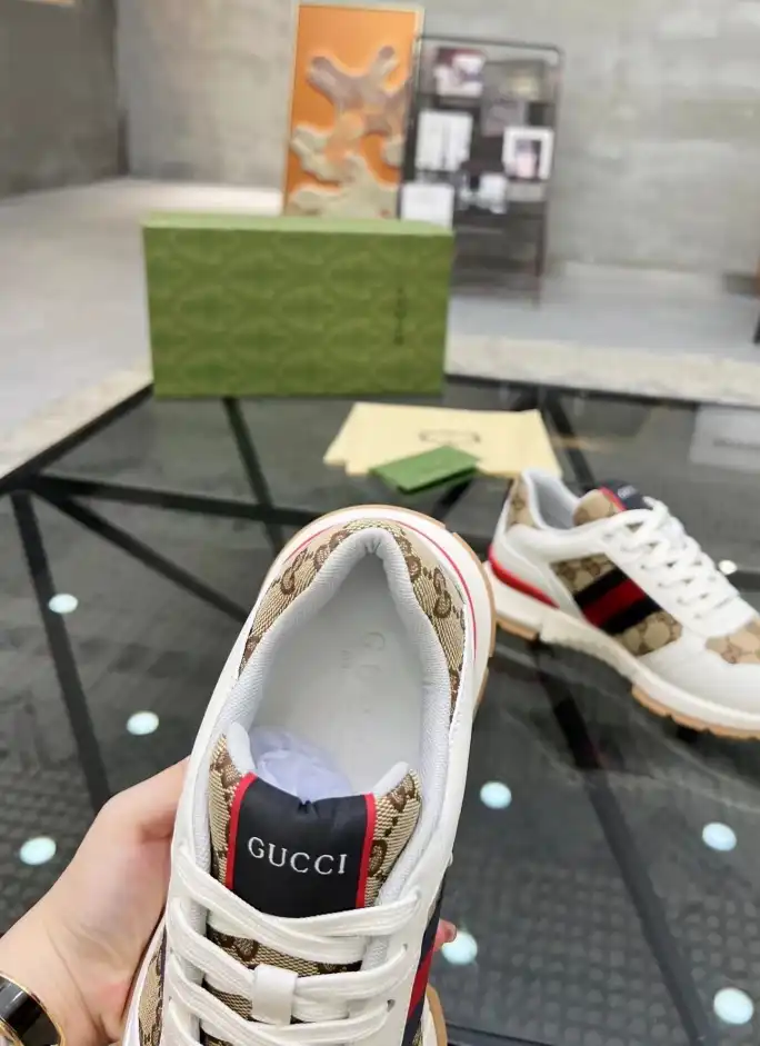 hype Gucci Sneakers