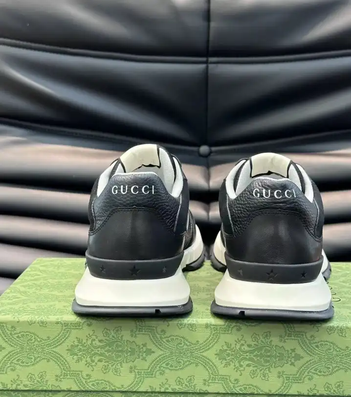 hype Gucci Sneakers