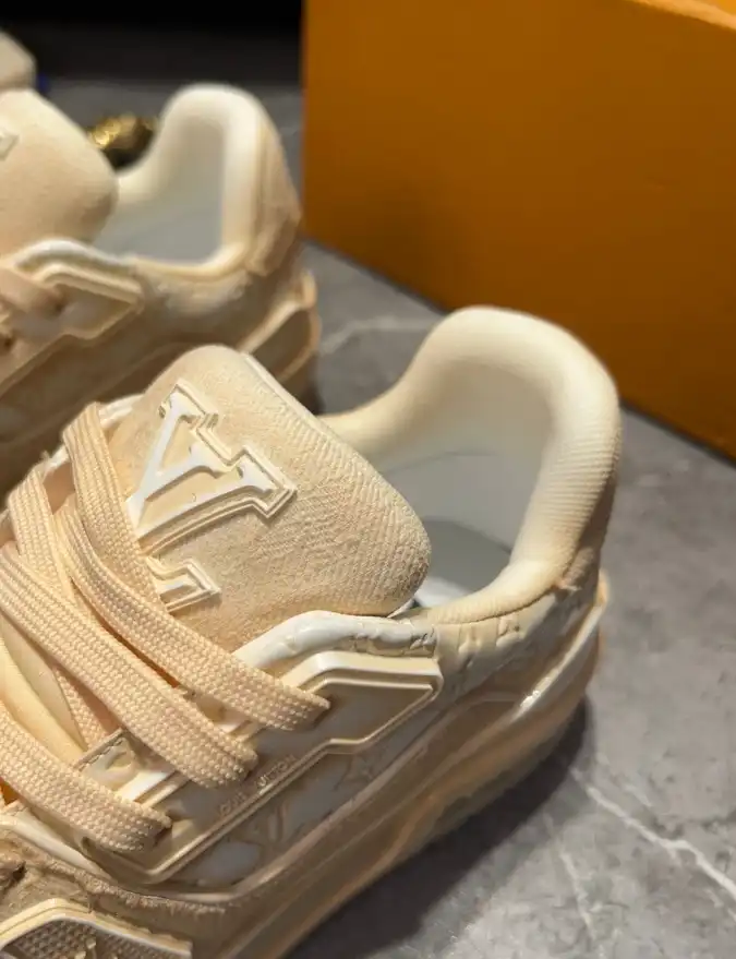 hype Louis Vuitton Sneakers