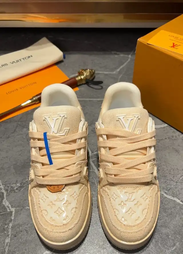 hype Louis Vuitton Sneakers