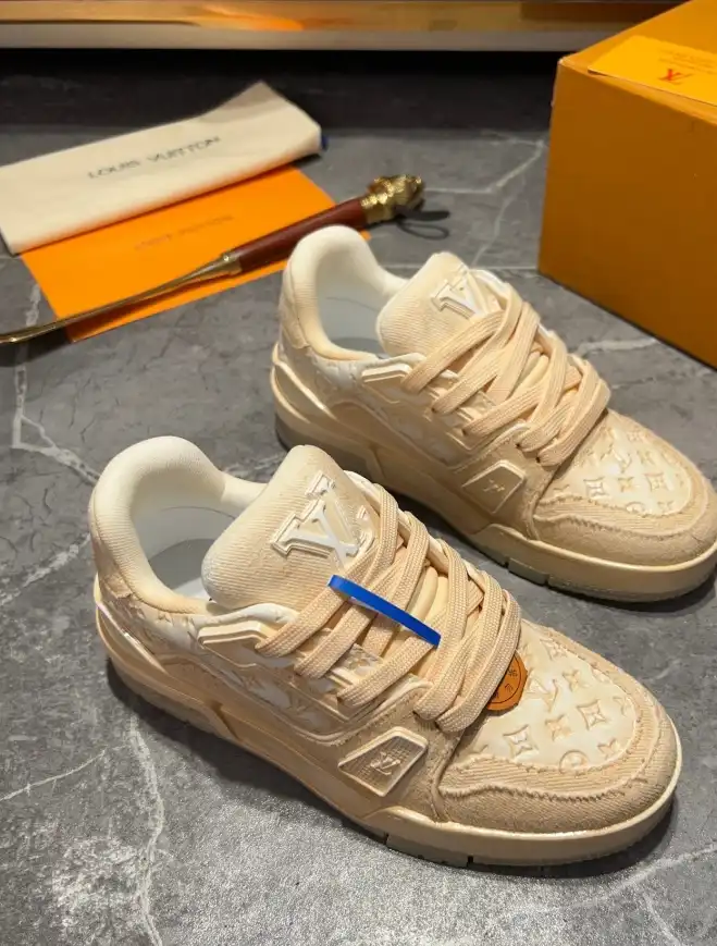 hype Louis Vuitton Sneakers