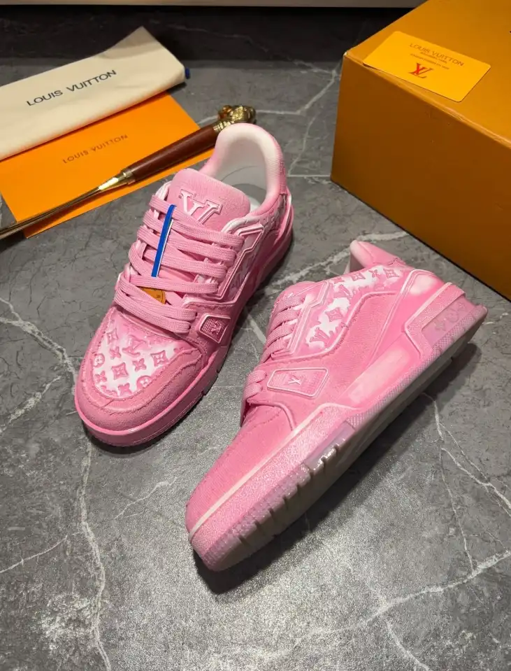 hype Louis Vuitton Sneakers