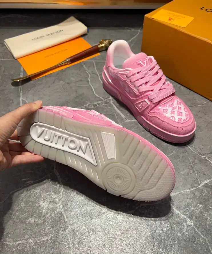 hype Louis Vuitton Sneakers