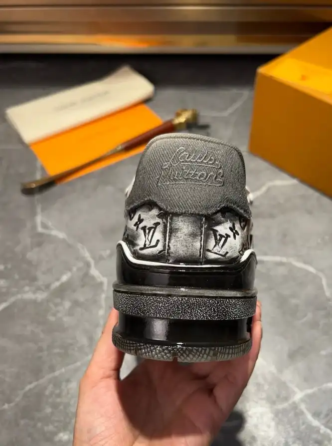 hype Louis Vuitton Sneakers