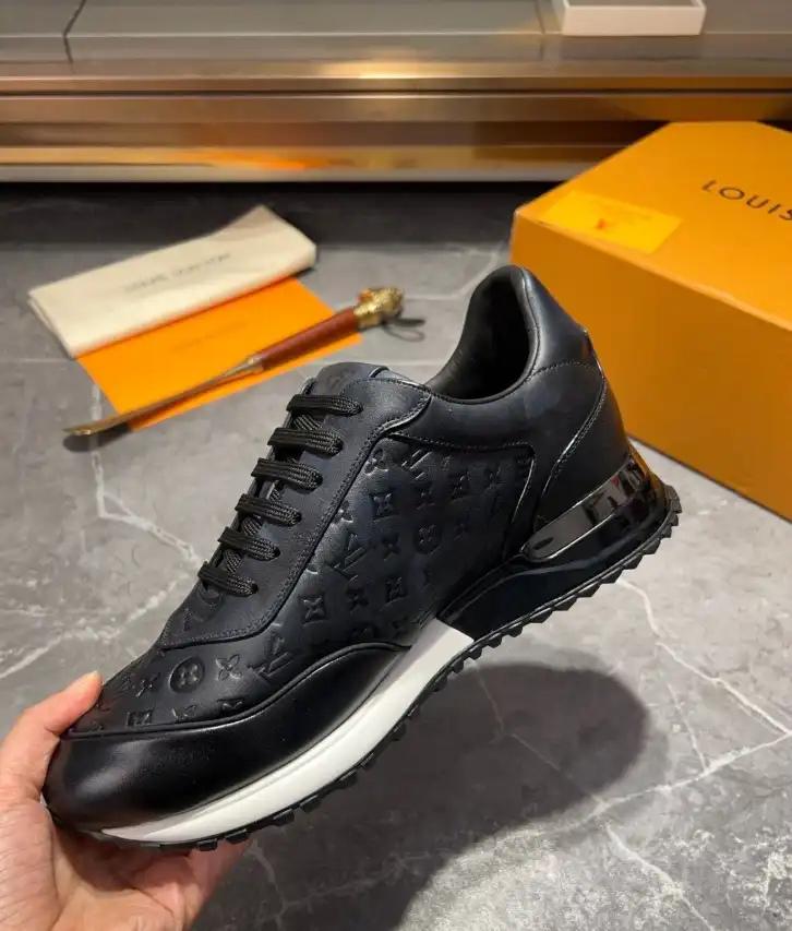 hype Louis Vuitton Sneakers