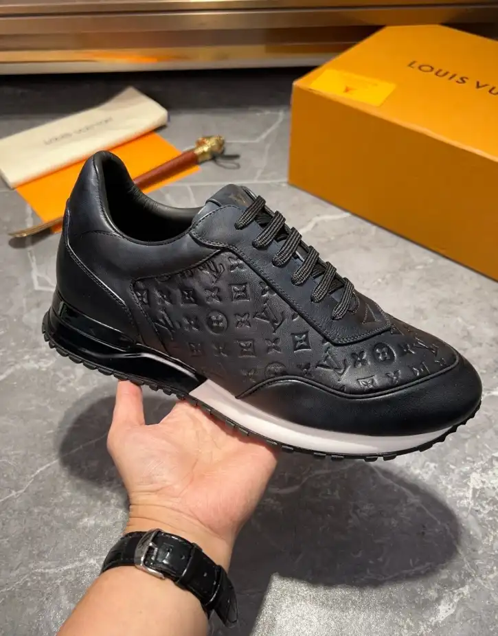 hype Louis Vuitton Sneakers