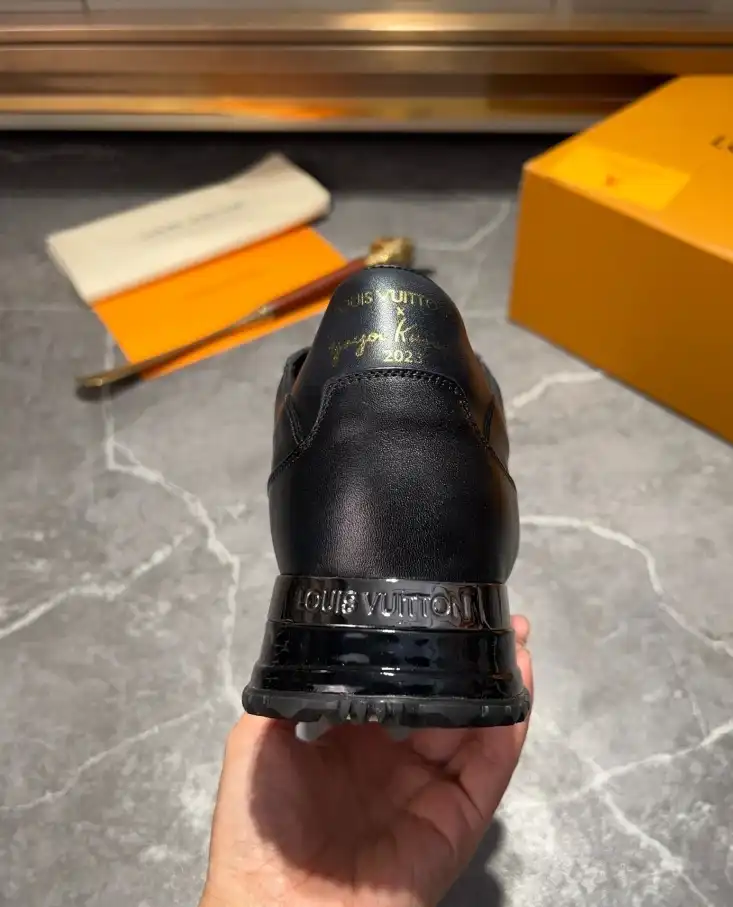 hype Louis Vuitton Sneakers