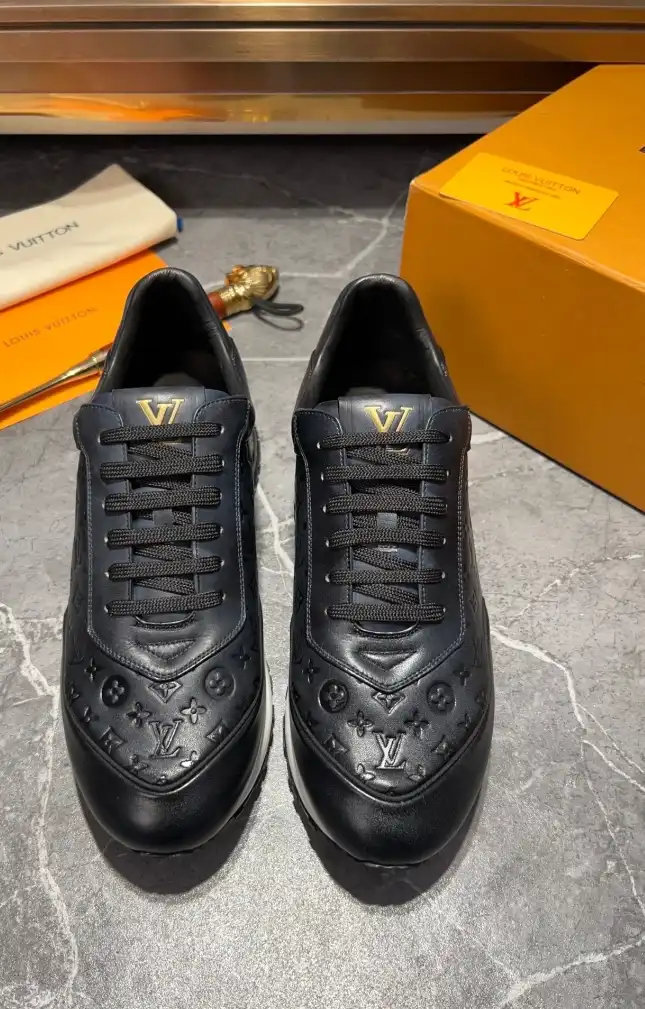 hype Louis Vuitton Sneakers