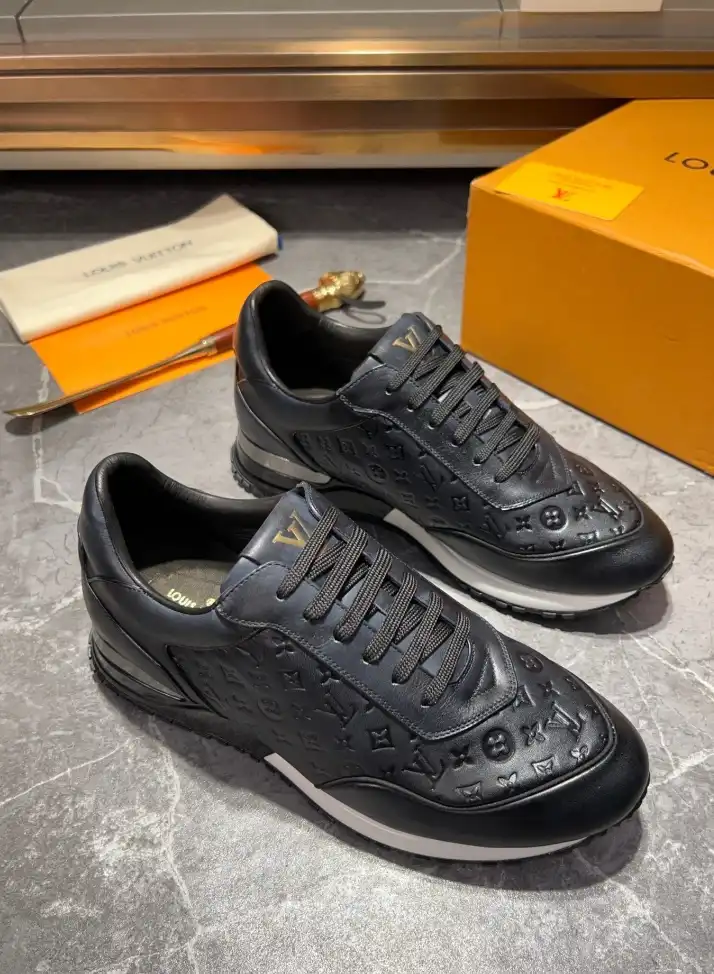 hype Louis Vuitton Sneakers