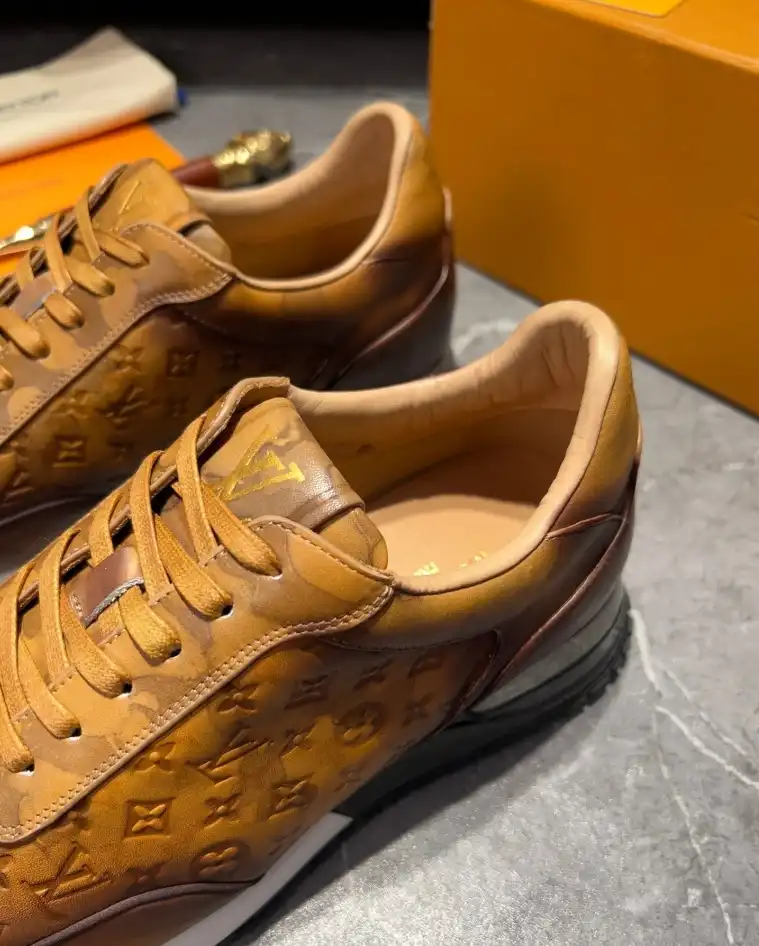 hype Louis Vuitton Sneakers