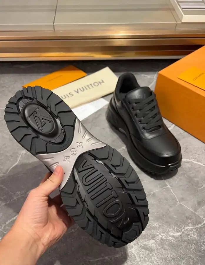 hype Louis Vuitton Sneakers