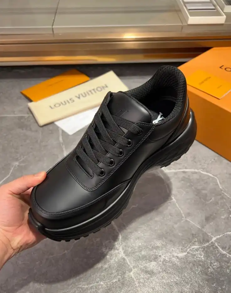 hype Louis Vuitton Sneakers