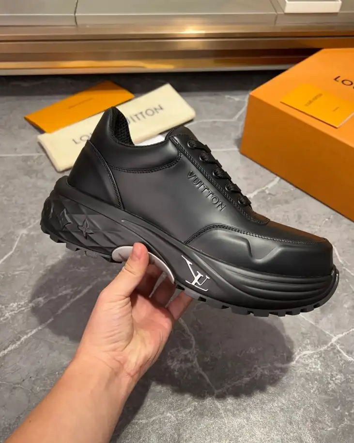 hype Louis Vuitton Sneakers