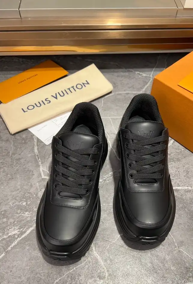 hype Louis Vuitton Sneakers