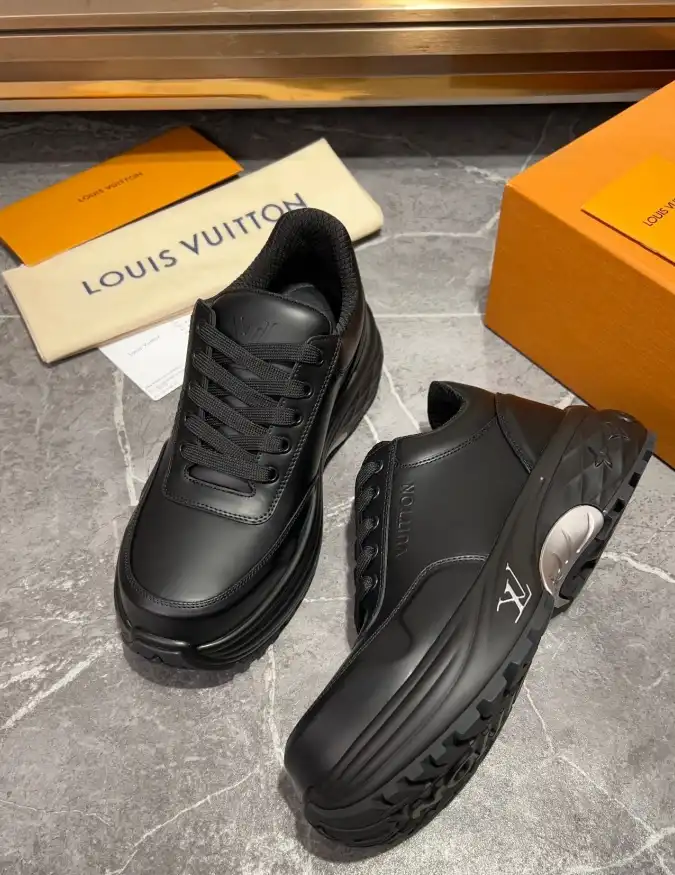 hype Louis Vuitton Sneakers