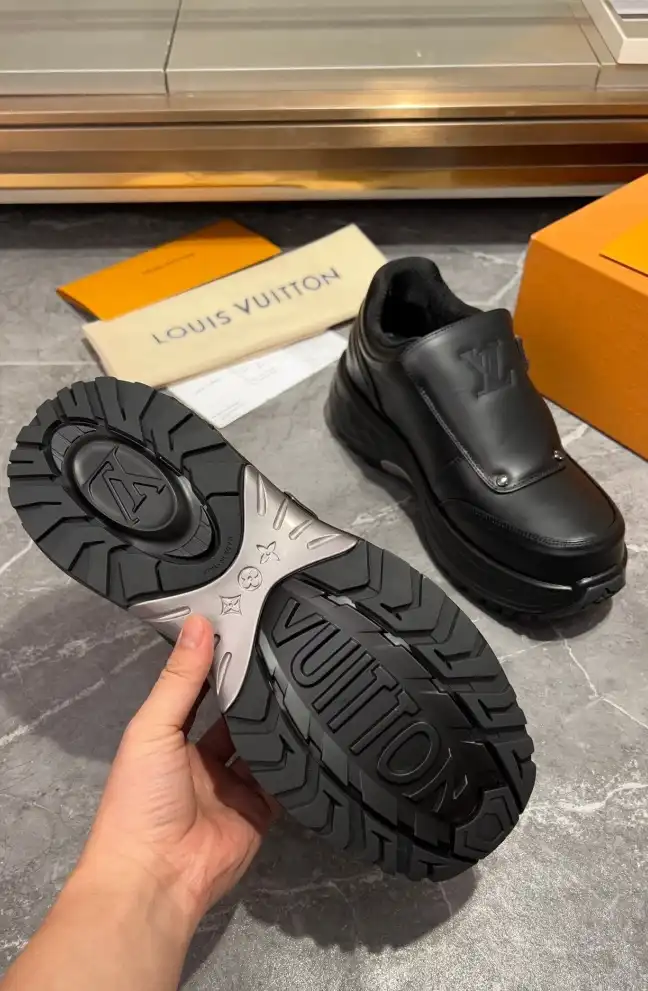 hype Louis Vuitton Sneakers