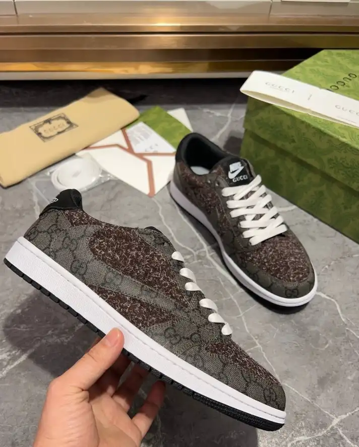 hype Gucci Sneakers