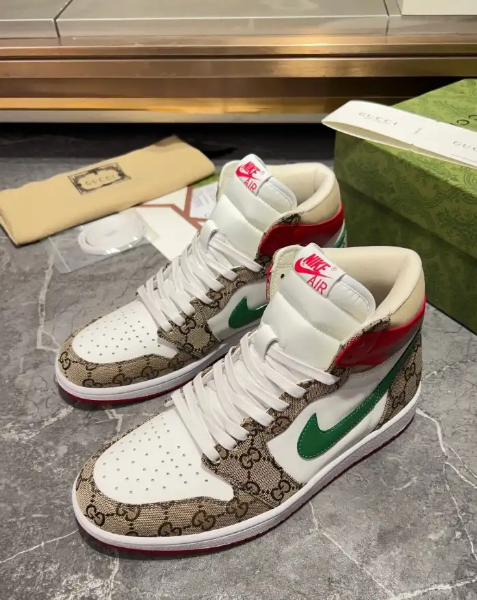 hype Gucci Sneakers