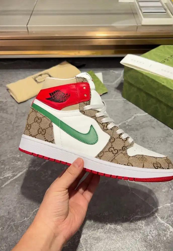 hype Gucci Sneakers