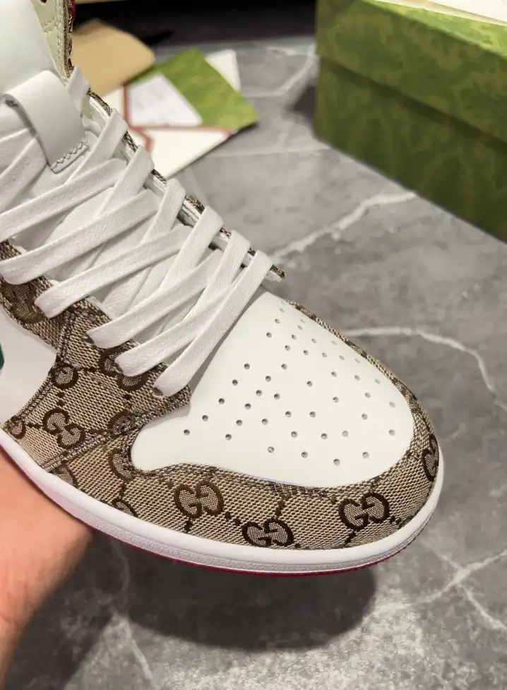 hype Gucci Sneakers