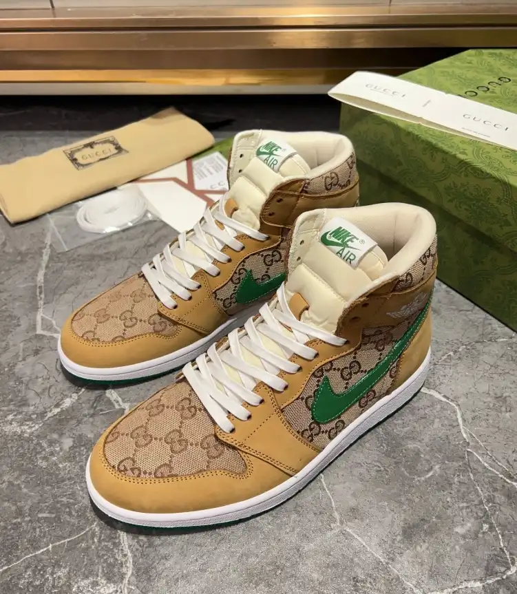 hype Gucci Sneakers