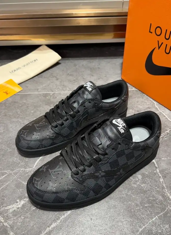 hype Louis Vuitton Sneakers