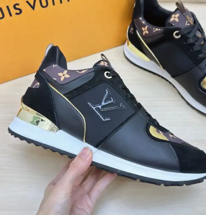 hype Louis Vuitton Sneakers