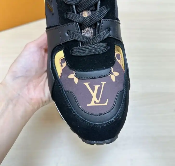 hype Louis Vuitton Sneakers