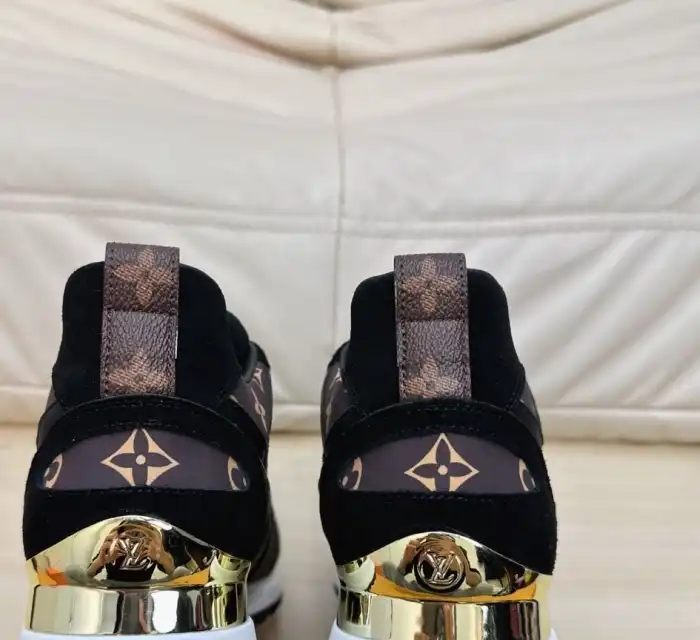 hype Louis Vuitton Sneakers