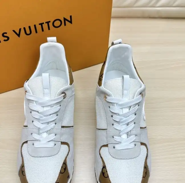 hype Louis Vuitton Sneakers