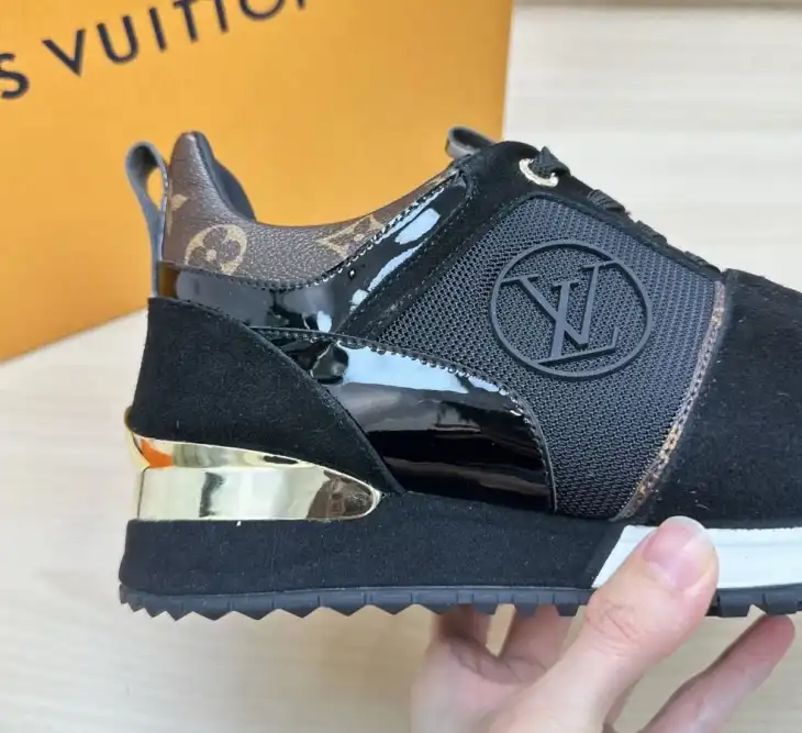 hype Louis Vuitton Sneakers