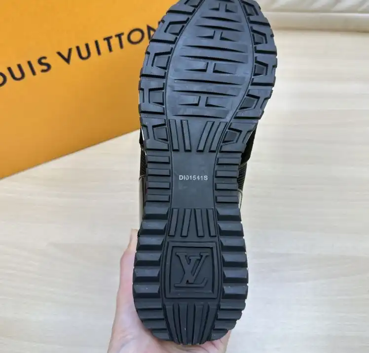 hype Louis Vuitton Sneakers