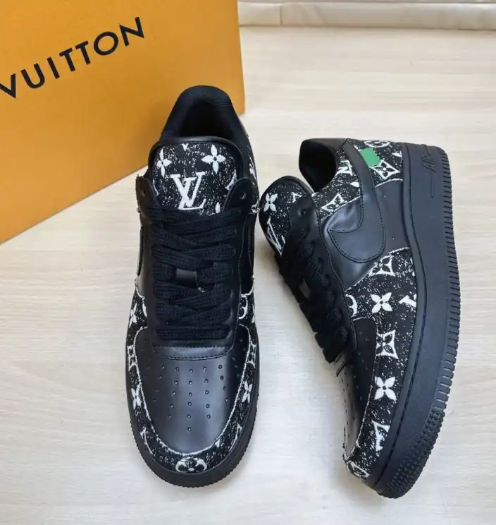 hype Louis Vuitton Sneakers