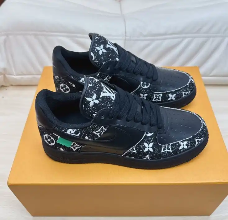 hype Louis Vuitton Sneakers