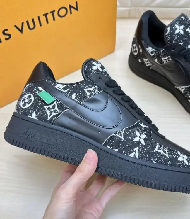 hype Louis Vuitton Sneakers