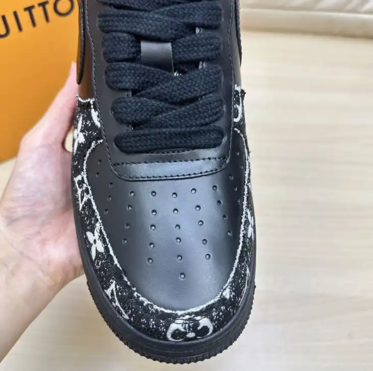 hype Louis Vuitton Sneakers