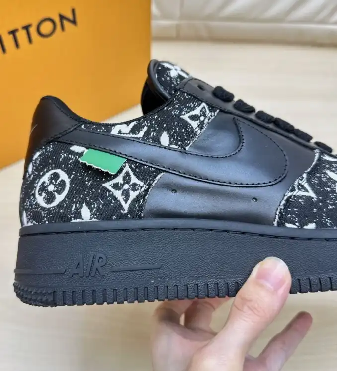 hype Louis Vuitton Sneakers