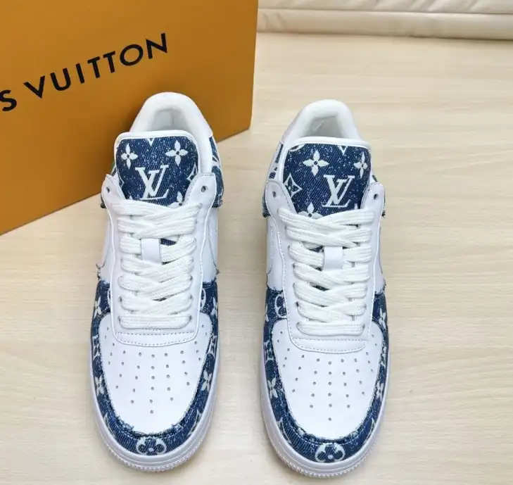 hype Louis Vuitton Sneakers