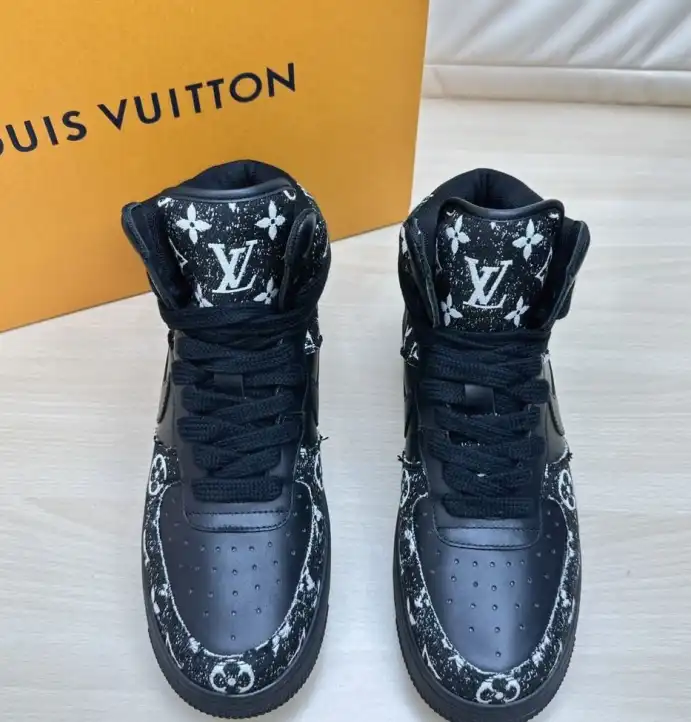 hype Louis Vuitton Sneakers