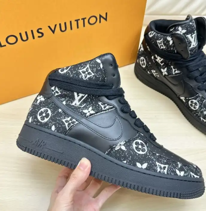 hype Louis Vuitton Sneakers