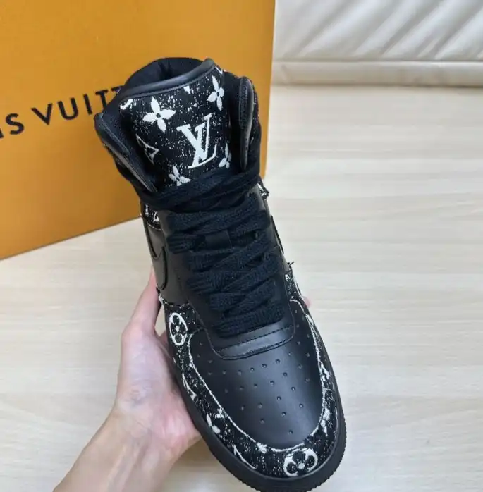 hype Louis Vuitton Sneakers