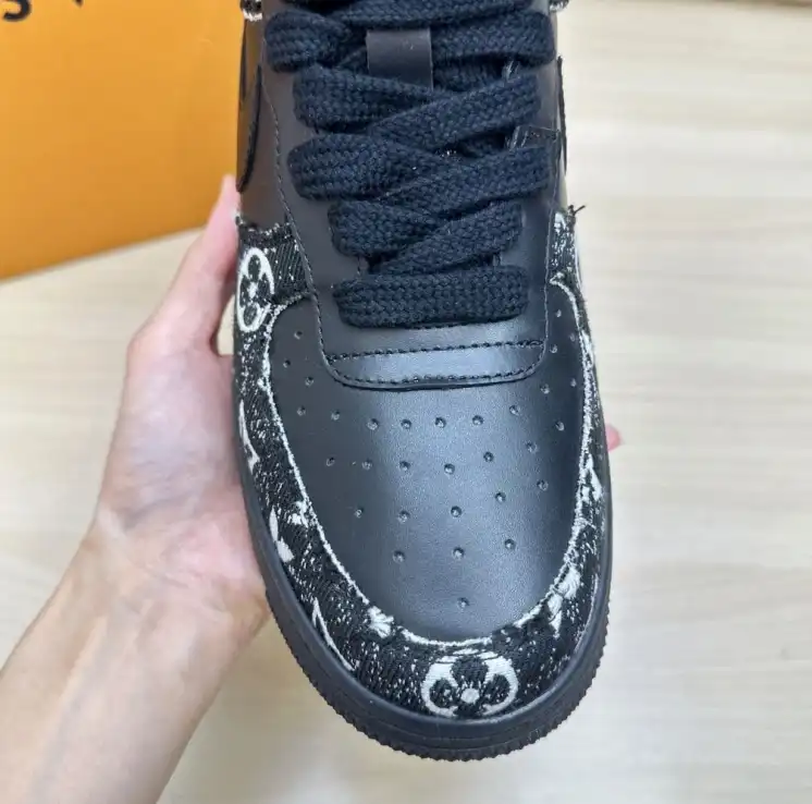 hype Louis Vuitton Sneakers