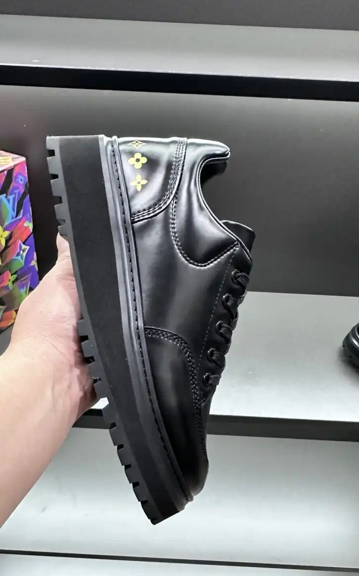 hype Louis Vuitton Sneakers