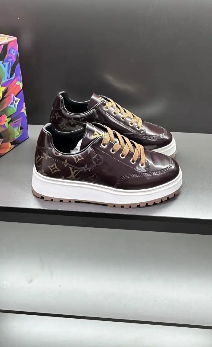 hype Louis Vuitton Sneakers