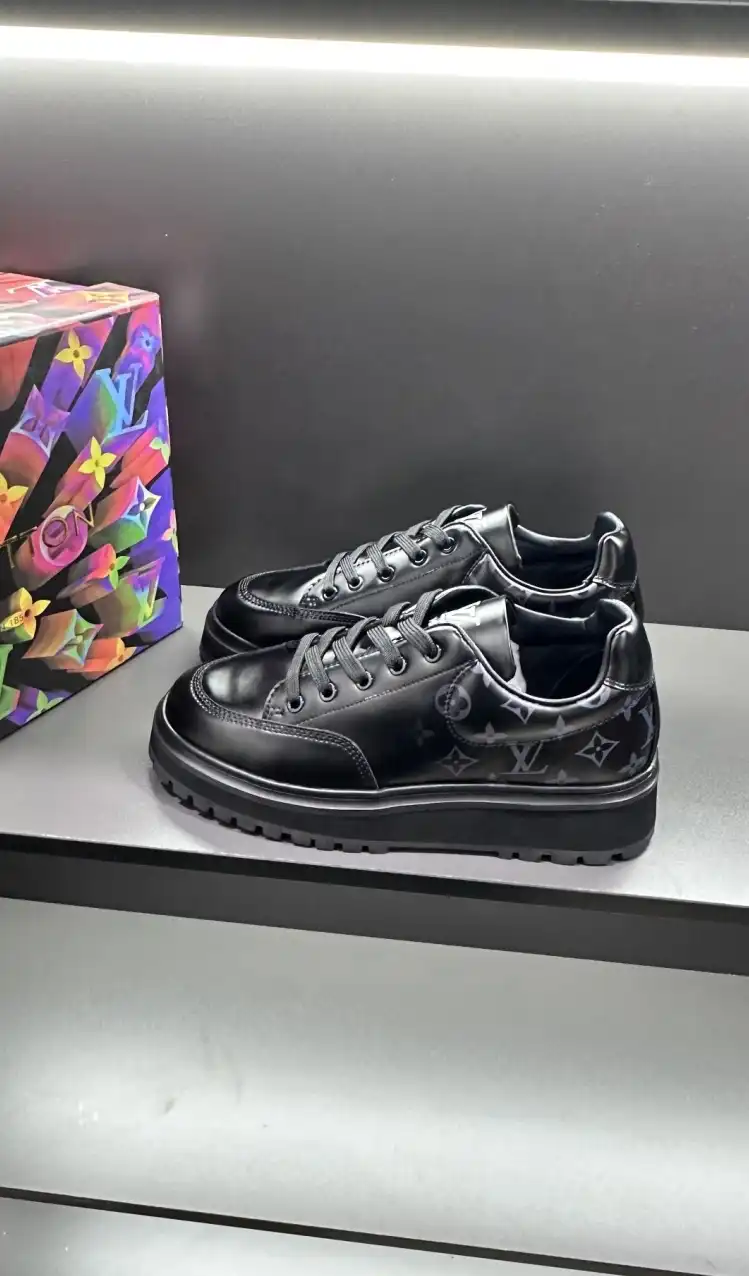 hype Louis Vuitton Sneakers