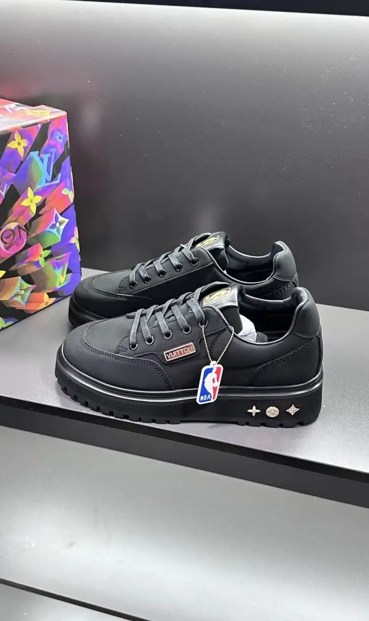 hype Louis Vuitton Sneakers